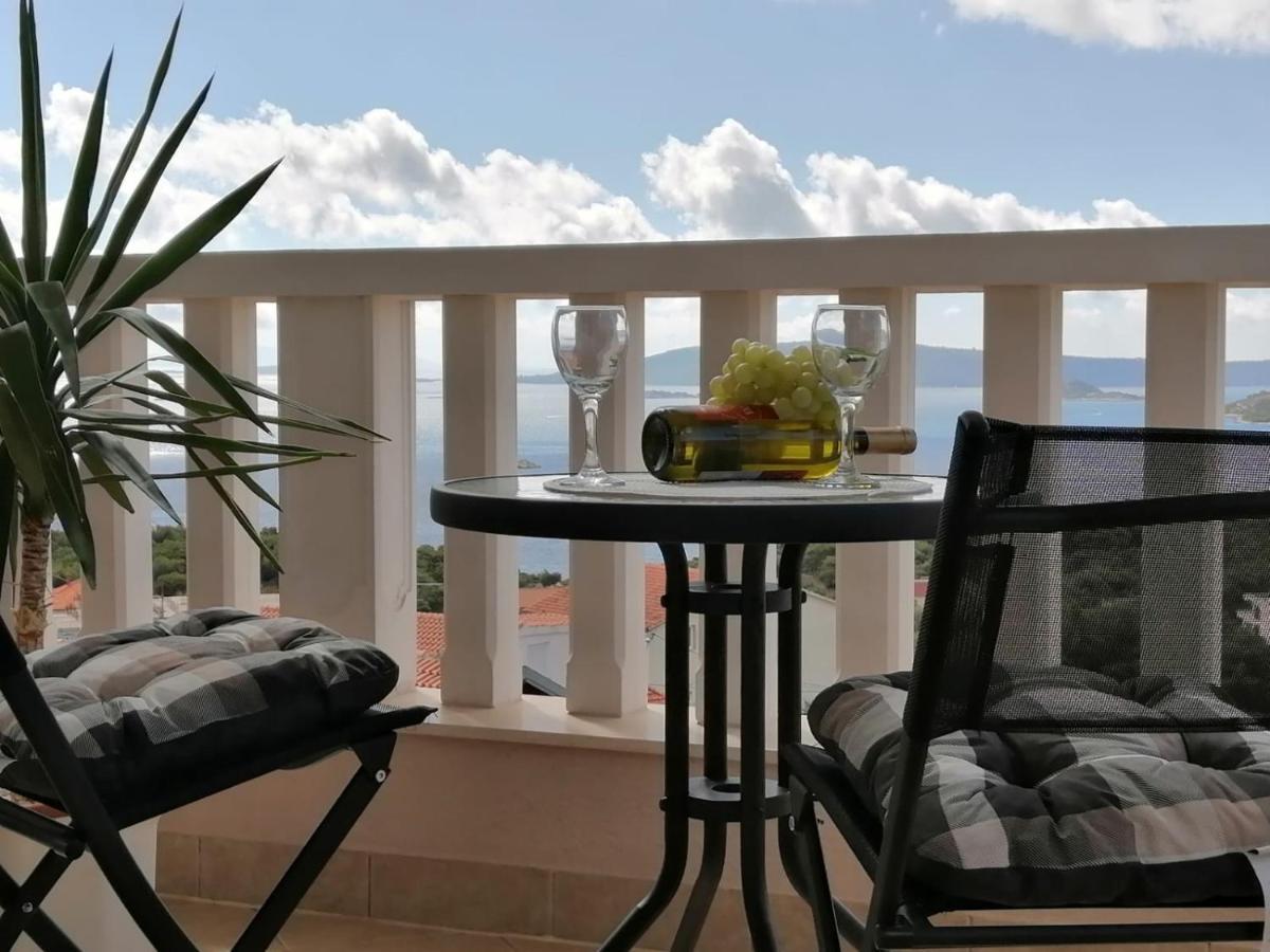 Apartments Blue Lagoon Трогір Екстер'єр фото