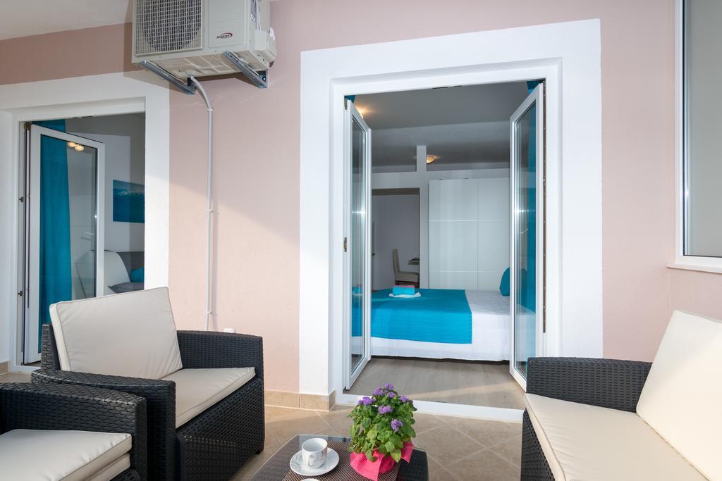 Apartments Blue Lagoon Трогір Екстер'єр фото