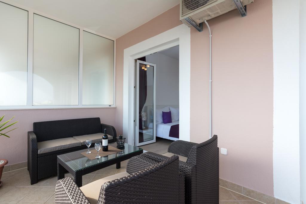 Apartments Blue Lagoon Трогір Екстер'єр фото