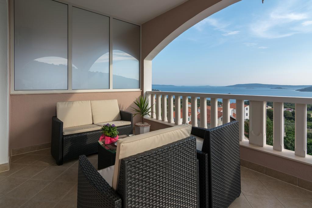 Apartments Blue Lagoon Трогір Екстер'єр фото