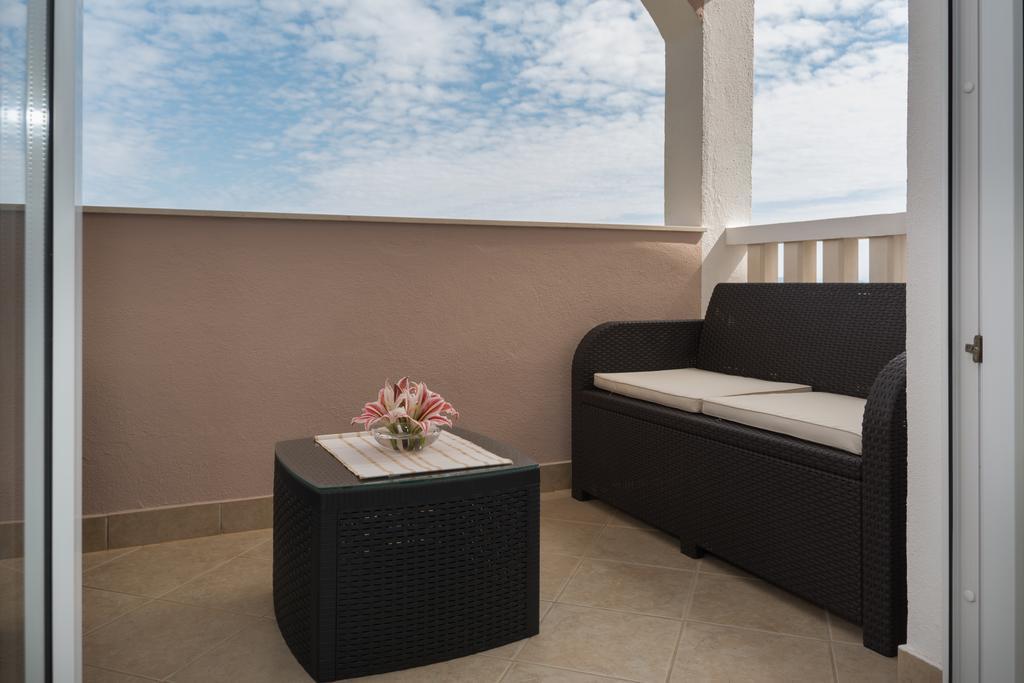 Apartments Blue Lagoon Трогір Екстер'єр фото