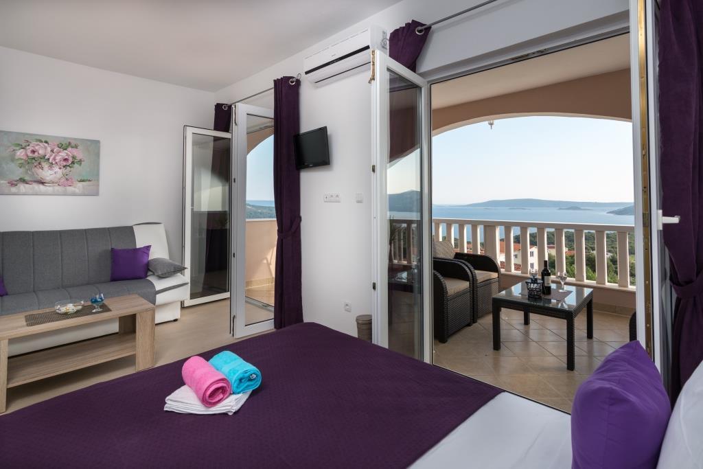 Apartments Blue Lagoon Трогір Екстер'єр фото