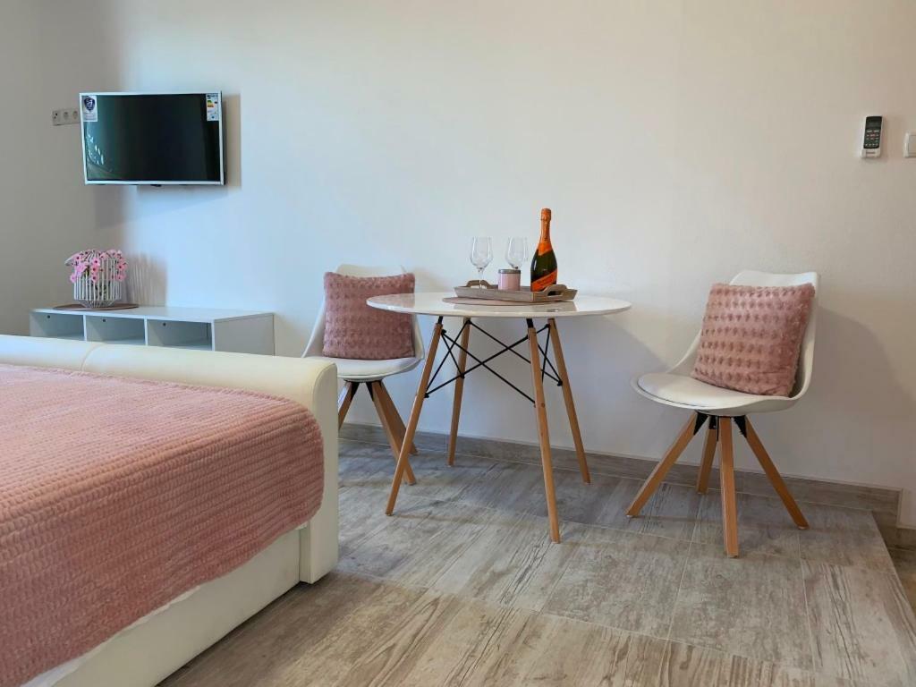 Apartments Blue Lagoon Трогір Екстер'єр фото